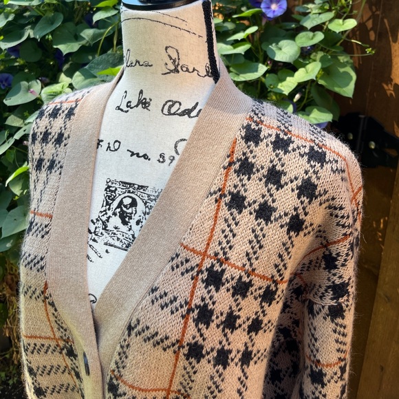 Pendleton Women’s Tan Plaid Cropped Boxy Cardigan Sweater Size M NWOT - Picture 3 of 9